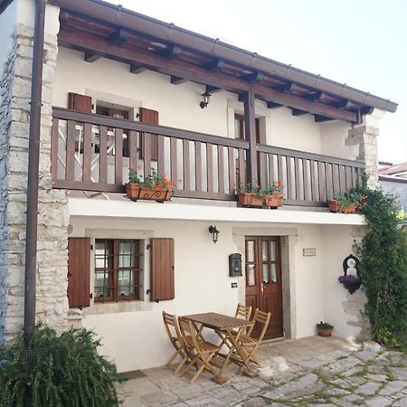 Casa Vacanze Alenka Borgo Grotta Gigante Buitenkant foto