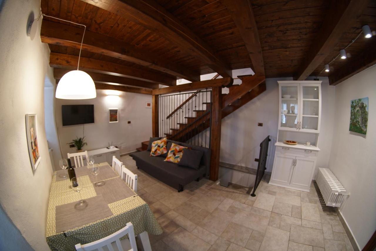 Casa Vacanze Alenka Borgo Grotta Gigante Buitenkant foto